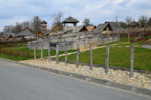 archeoskanzen-modra-04