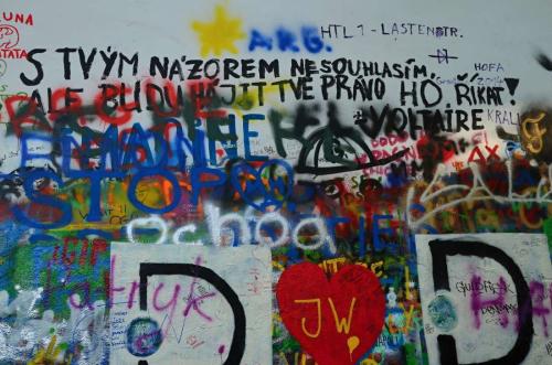 lennonova-zed-lennon-wall-prague-pamatka-praha-09