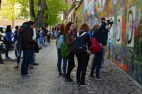 lennonova-zed-lennon-wall-prague-pamatka-praha-11