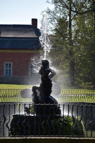 Zámek Dobříš - anglický park